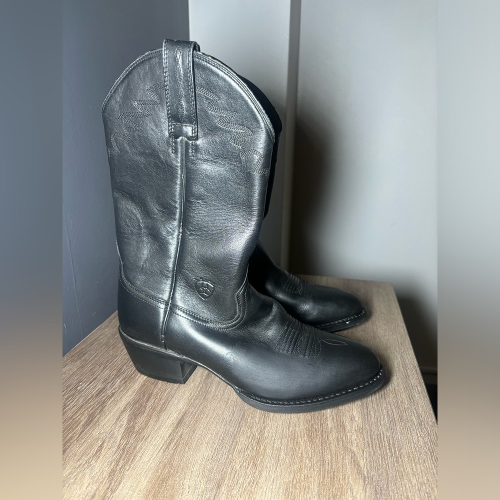 ARIAT Heritage Cowboy Boots Mens size 7.5